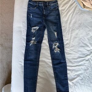 American Eagle Outfitters Dark Blue Distressed Skinny Jeans size 2